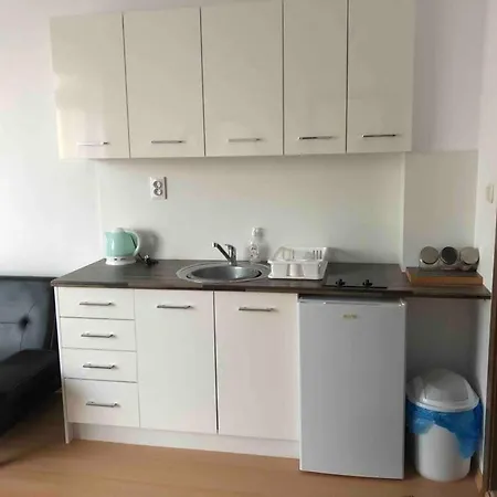 1 Bed Apt With Views,sunny Day 6 *