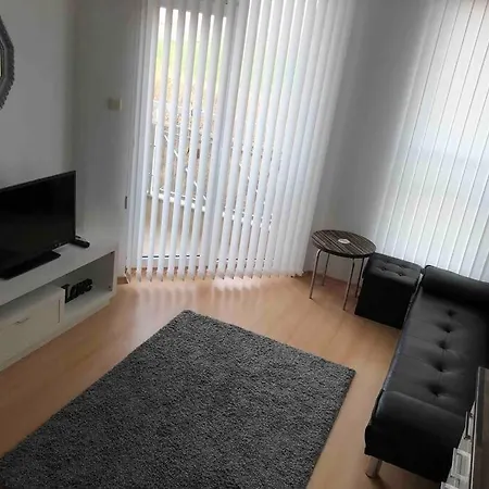 1 Bed Apt With Views,sunny Day 6 Апартамент *